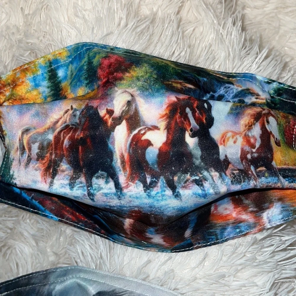 New set/4 horse face masks